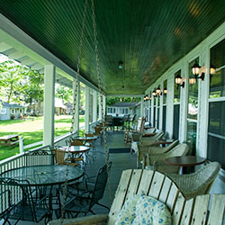 Chamberlin's Ole Forest Inn | Curtis MI